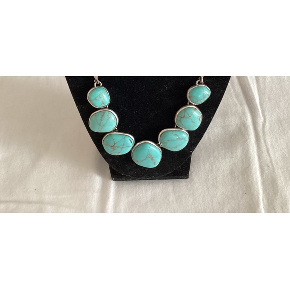 Chunky Touquoise Color Necklace - Picture 1 of 5